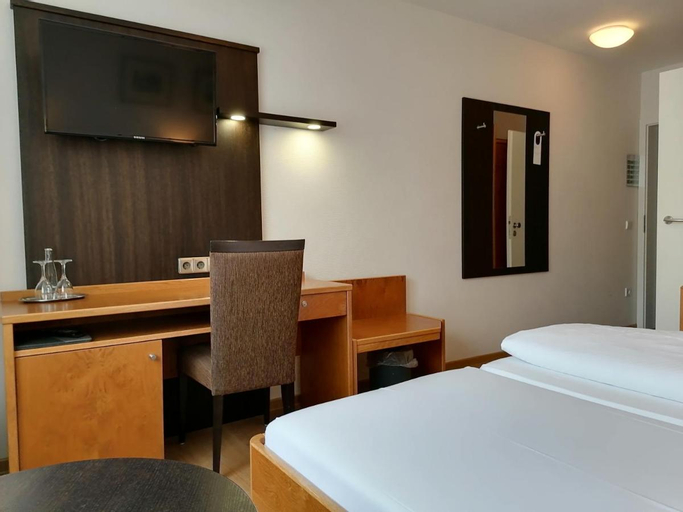 Others 4, Lindner's Hotel, Germersheim