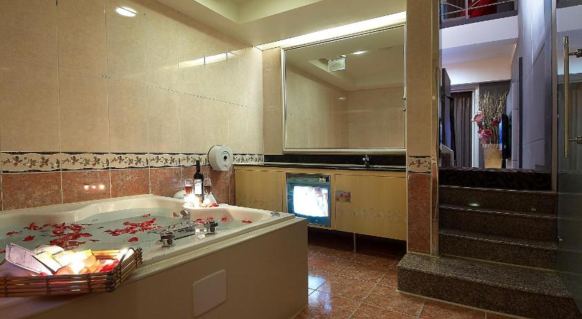 Bathroom 3, Zhi Baishan Motel, Miaoli