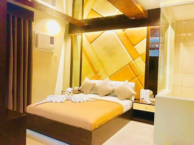 Bedroom 3, Hotel Apollo, Lemery
