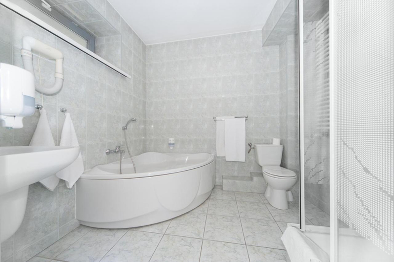 Bathroom 3, Hotel Gromada Radom Centrum, Radom City