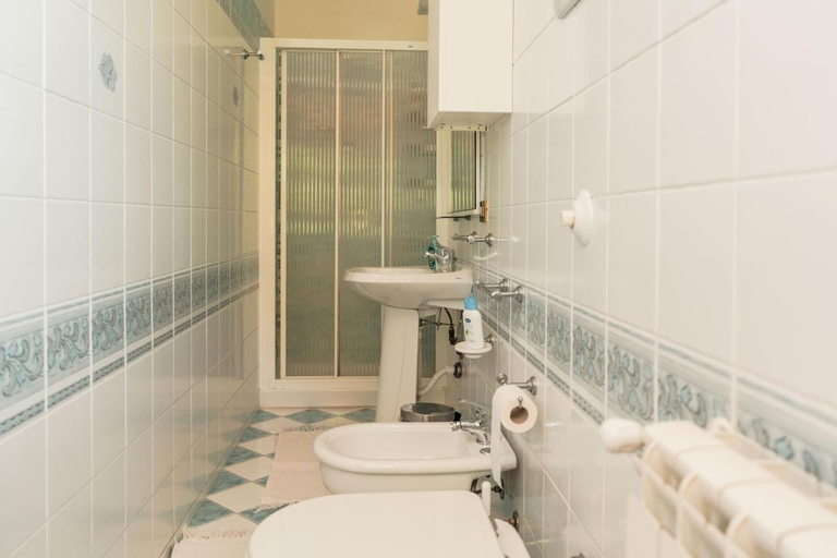 Bathroom 3, B&B Elvira Al Duomo, Palermo