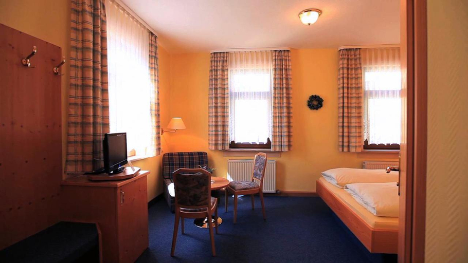 Bedroom 2, Hotel Stadt Suhl, Schmalkalden-Meiningen