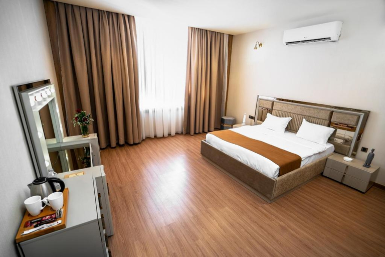 Bedroom 3, Al Yarmouk International Hotel, Adhamiya