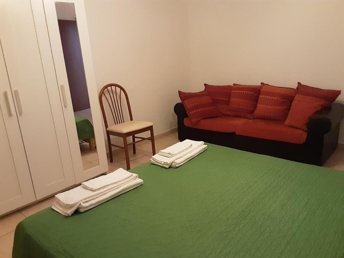 Bedroom 5, Locazione Menini - Camere zona stazione, Padua