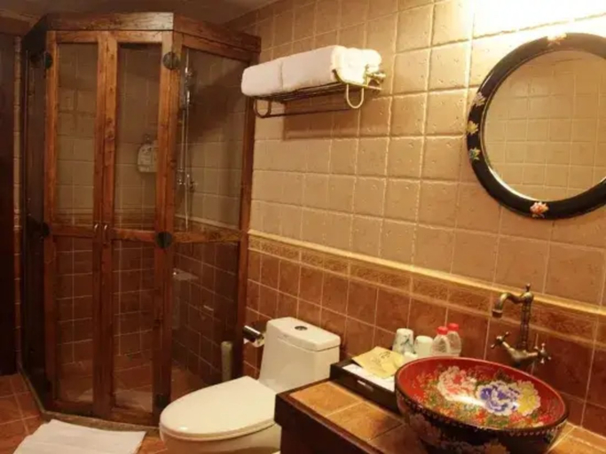 Bathroom, Eight Banners Inn, Beijing