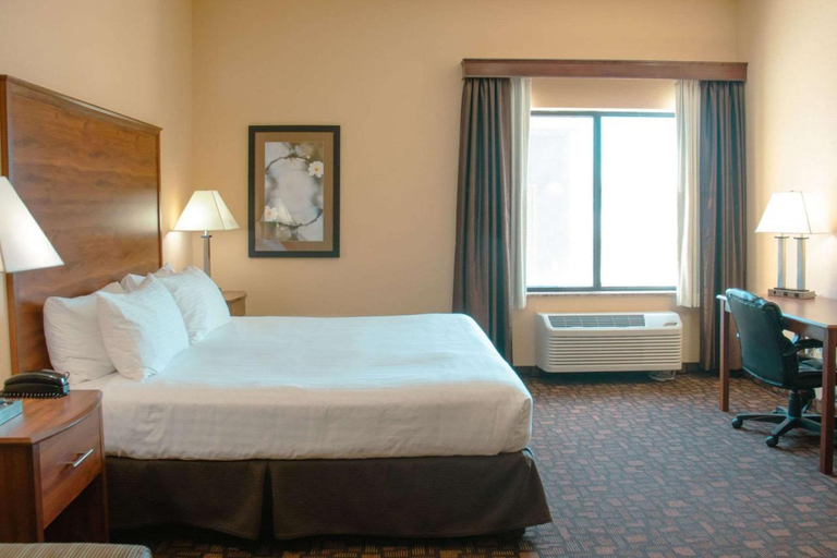 Bedroom 3, Comfort Inn & Suites Grand Forks near Alerus Center, Grand Forks