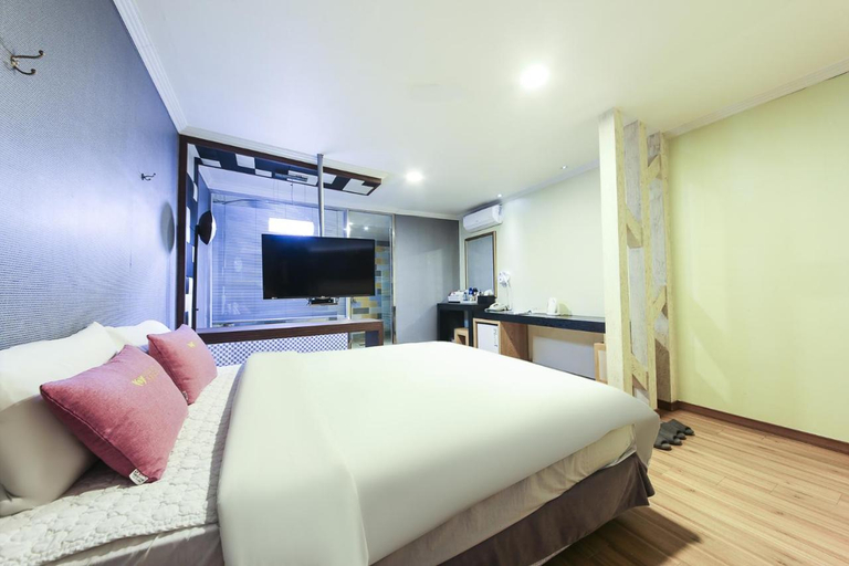 Bedroom 5, Central Hotel, Sacheon