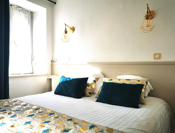 Bedroom 2, Hotel La Sapiniere, Ardennes