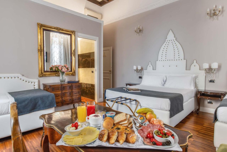 Bedroom 4, I Tre Moschettieri Guest House, Rome