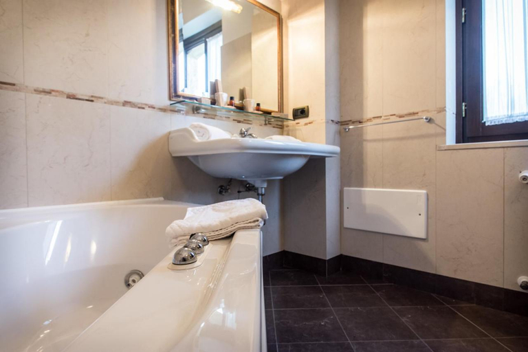 Bathroom 4, Antica Stazione, Ragusa