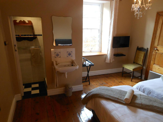 Bedroom 5, Sandstone Manor, Eden