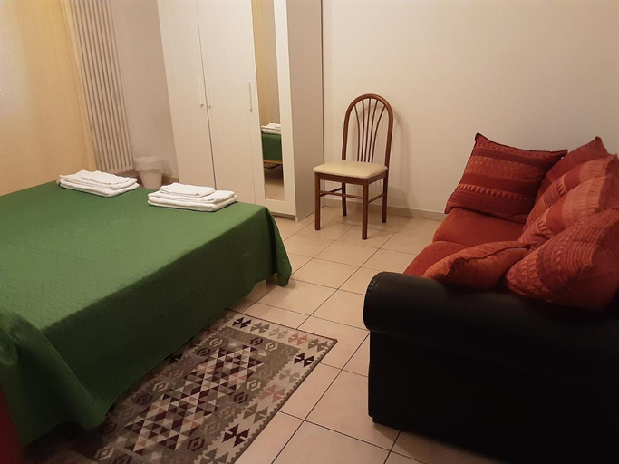 Bedroom 4, Locazione Menini - Camere zona stazione, Padua