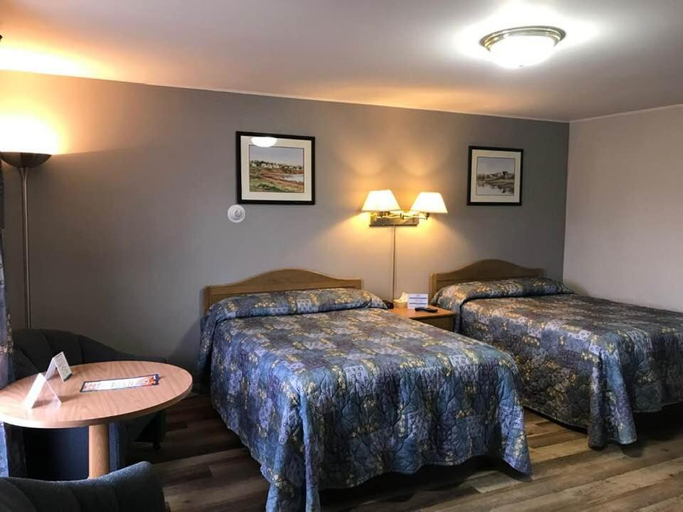 Bedroom 2, Coastal Inn Digby, Digby