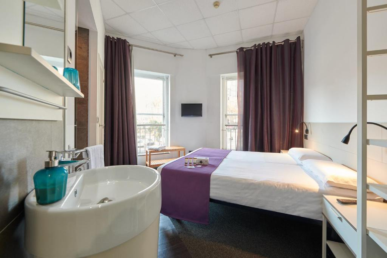 Bedroom 2, Hostal Mayerling Centro, Barcelona