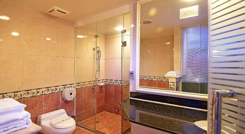 Bathroom 5, Zhi Baishan Motel, Miaoli
