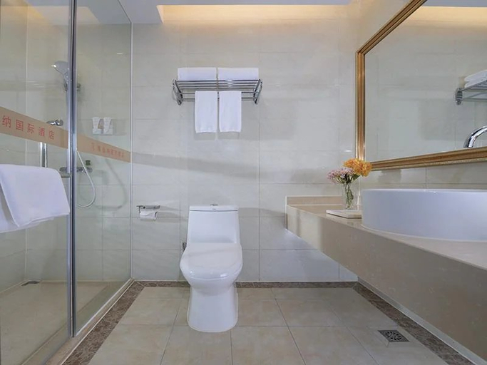 Bathroom 3, Vienna International Hotel Shenzhen Guanlan Huawei, Shenzhen