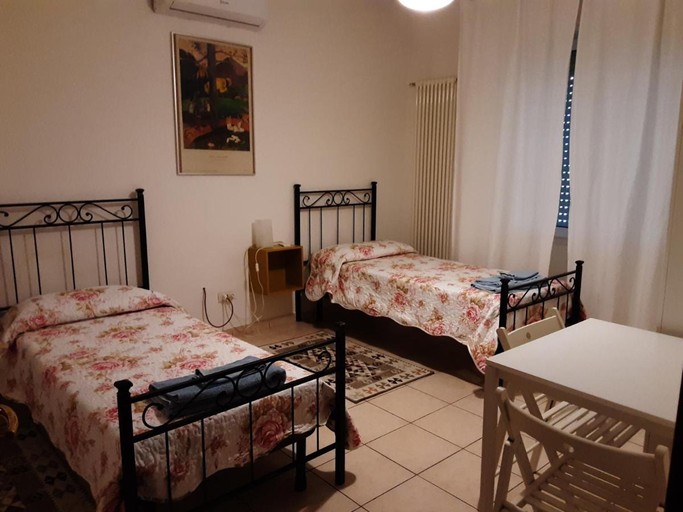 Bedroom 3, Locazione Menini - Camere zona stazione, Padua