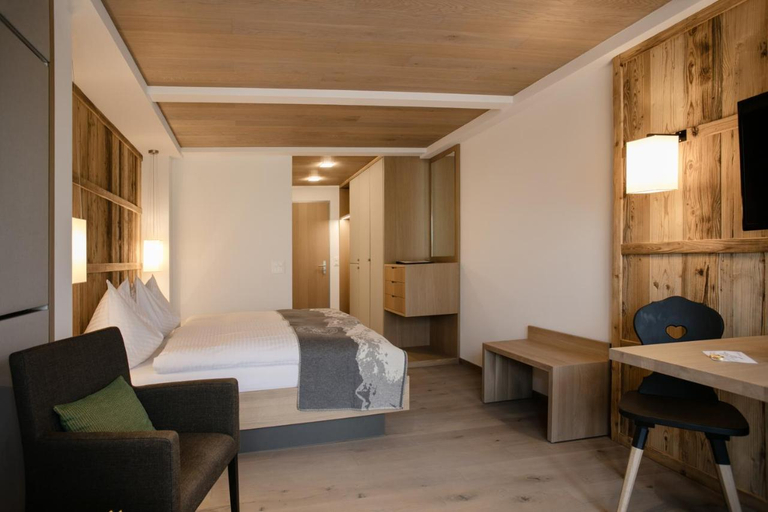 Bedroom 3, The Cambrian Hotel & SPA Adelboden, Frutigen