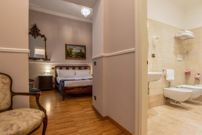 Bathroom 5, I Tre Moschettieri Guest House, Rome