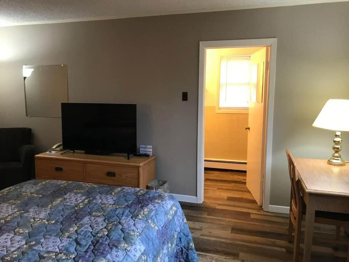 Bedroom 2, Coastal Inn Digby, Digby