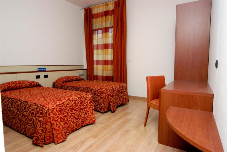 Bedroom 3, Hotel Eolo, Mantua