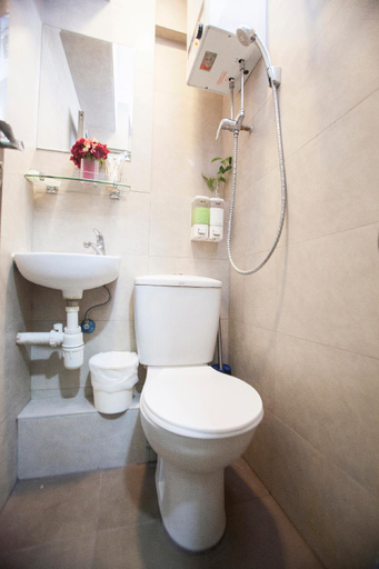Bathroom 5, Motel Happy Peach, Kowloon