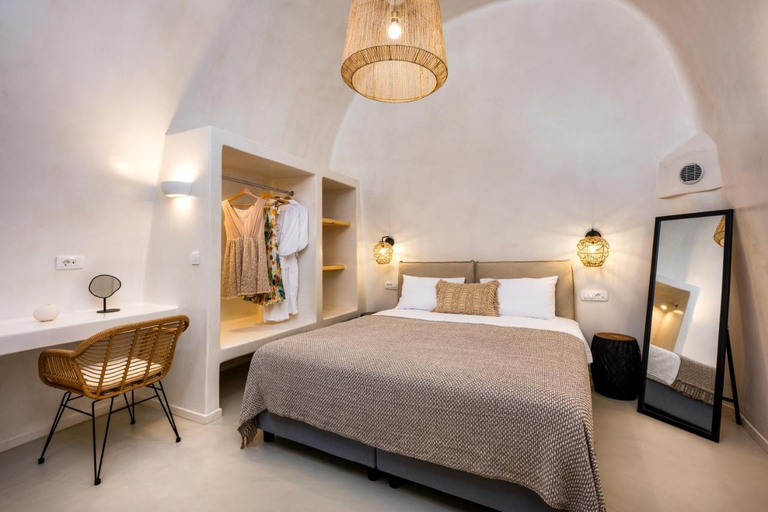 Bedroom 5, Hill Suites Santorini, South Aegean