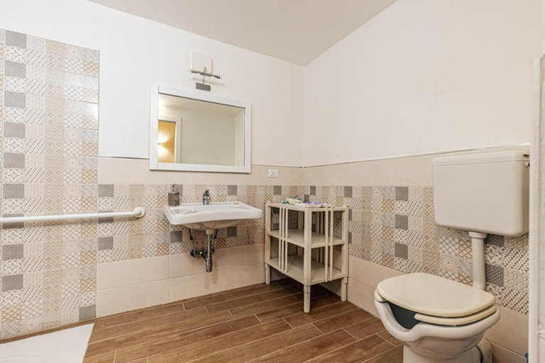 Bathroom 5, Giulio Cesare 14 Residence, Palermo