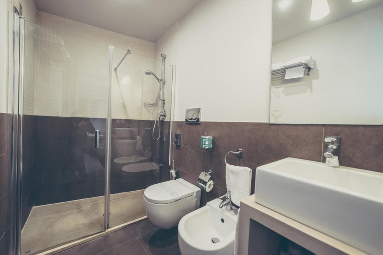 Bathroom 4, Il Piccolo Giardino GH ***Superior, Messina