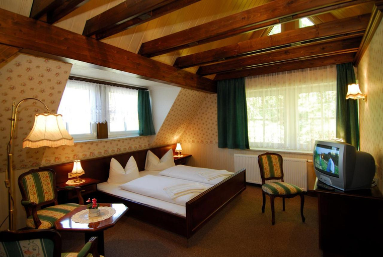 Bedroom 2, Braugasthof Papiermv Hle, Jena