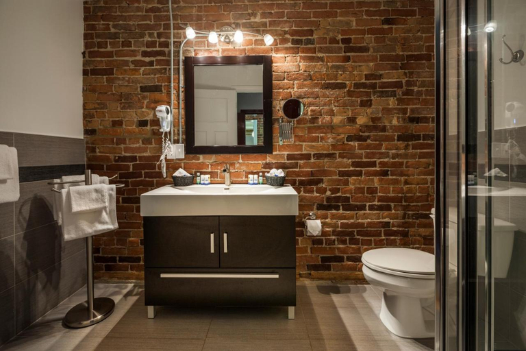 Bathroom 4, Hotel Quartier des Spectacles, Montréal