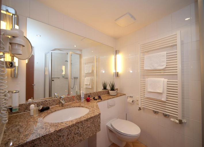 Bathroom 5, Hotel Mehl, Neumarkt in der Oberpfalz