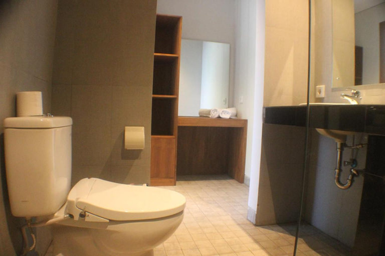 Bathroom 5, Indah Bali Guesthouse, Badung