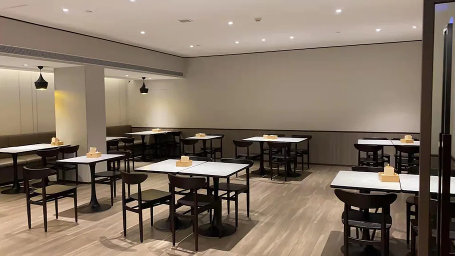Food & Drinks 4, Hanting Hotel Wuhan Wuchang Railway Station Dingziqiao Road, Wuhan