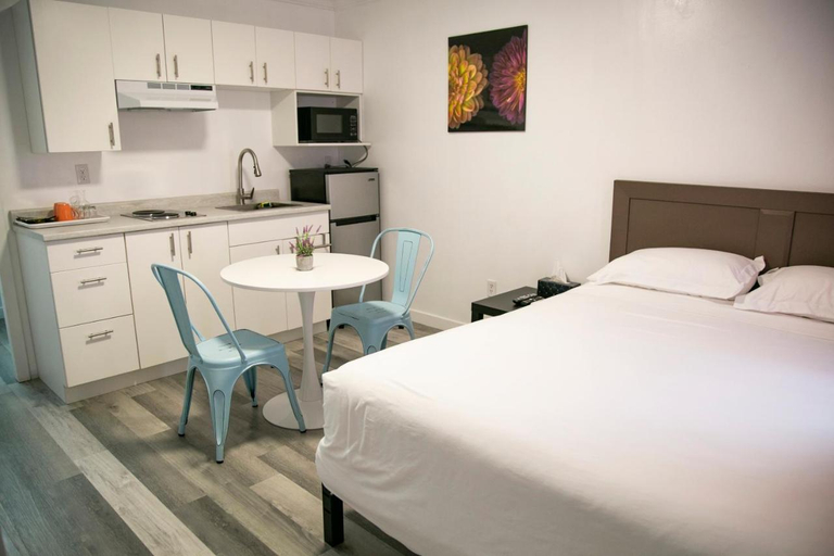 Bedroom 5, Westview Centre Motel Ltd., Powell River