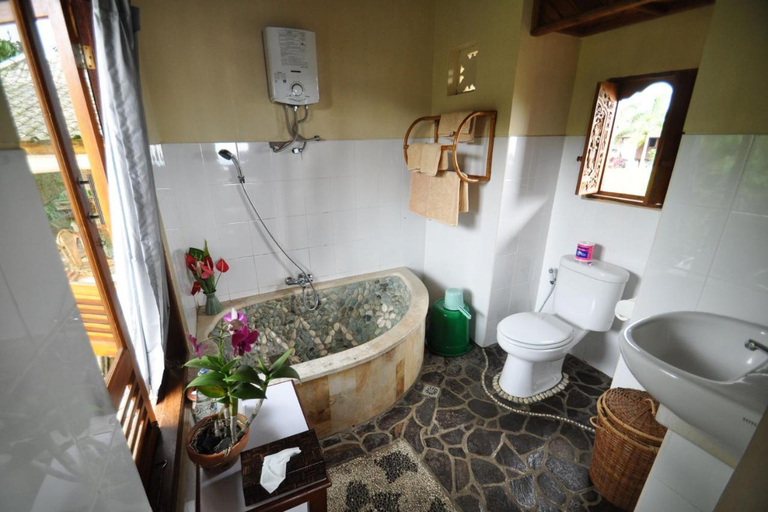 Bathroom 4, Puri Lumbung, Buleleng