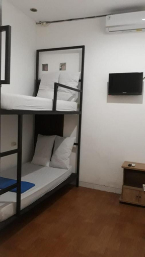 Bedroom 2, Hotel O Cindelaras B&b Bunk Bed, Sleman