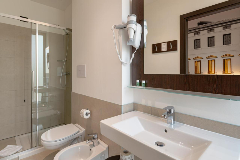 Bathroom 4, B&B Hotel Treviso, Treviso