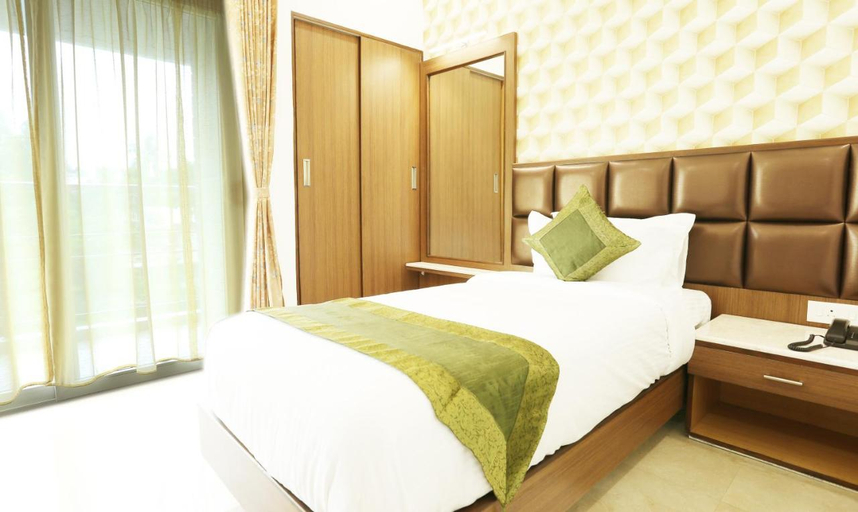 Bedroom 2, Treebo Pechis Castle, Chennai, Chennai