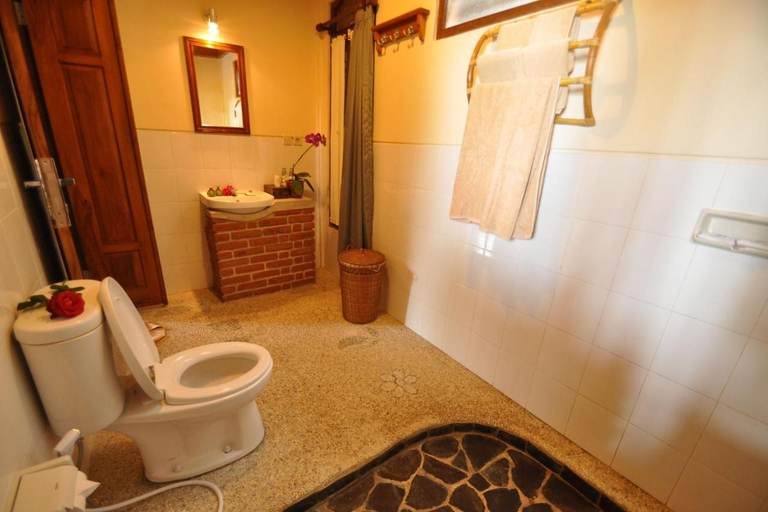 Bathroom 4, Puri Lumbung, Buleleng