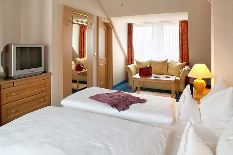 Bedroom 4, Hotel Mehl, Neumarkt in der Oberpfalz