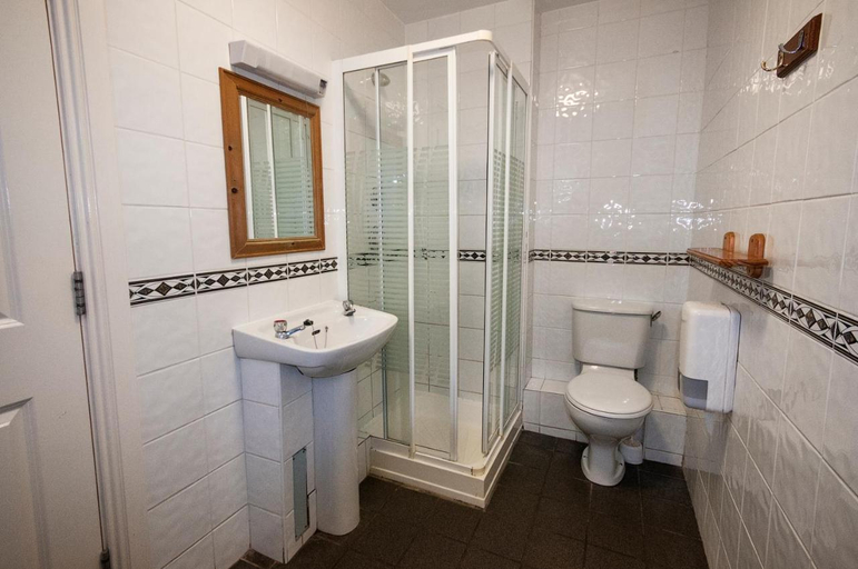 Bathroom 4, The Dawson Galway
