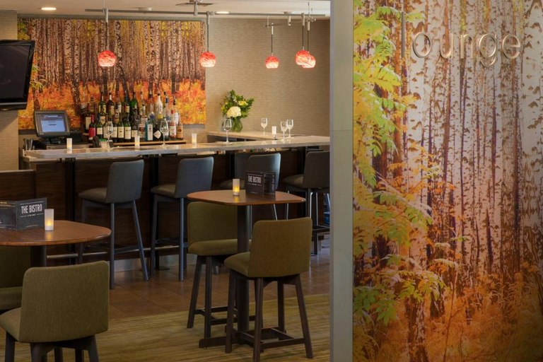 Food & Drinks 4, Courtyard By Marriott Anchorage Airport, Anchorage