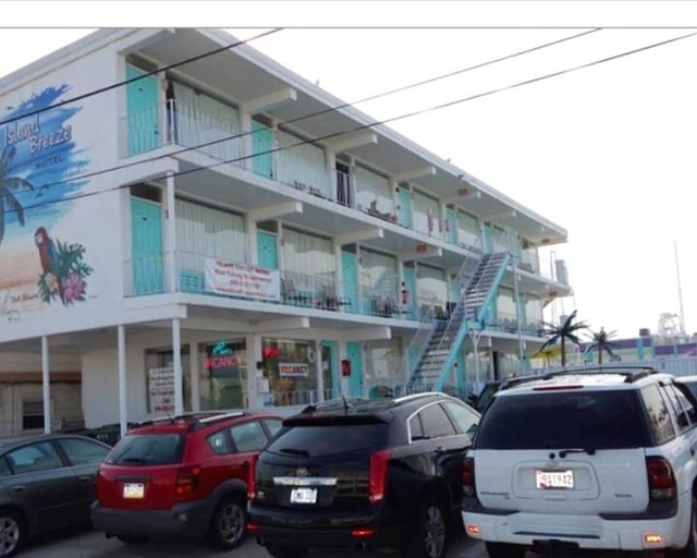 Public Area, Island Breeze Motel, Cape May