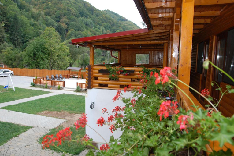 Others 5, Pensiunea Casa David, Sugag