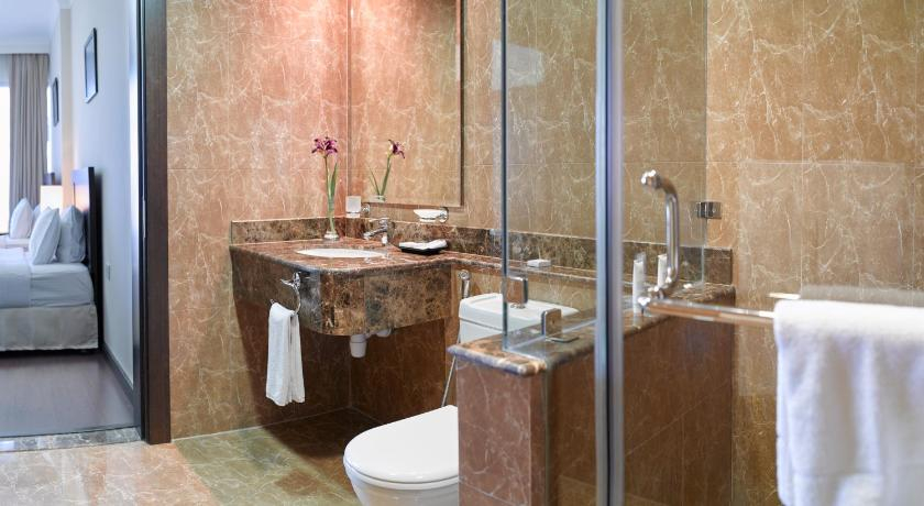 Bathroom 3, Tulip hotel And Suites, Manama