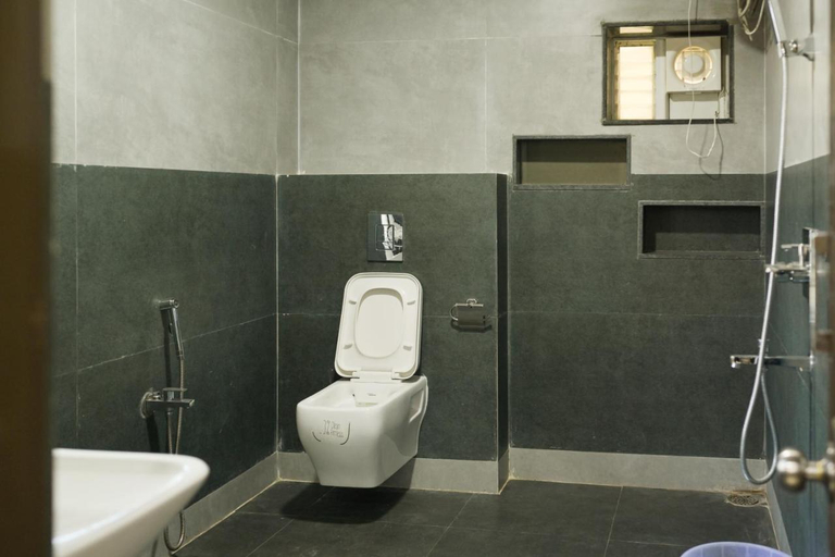 Bathroom 4, K.N. Gupta Group Of Hotels Hotel Castle, Hyderabad