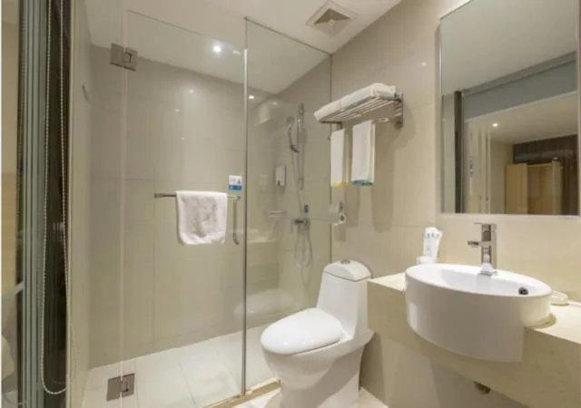 Bathroom, City Comfort Inn Liuzhou Liubai Road Bailian, Liuzhou