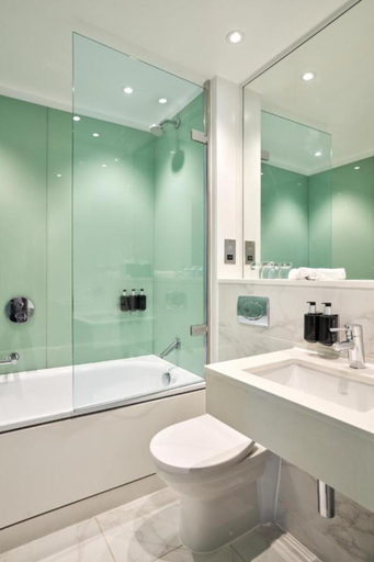 Bathroom 4, The Cumberland Hotel, Bournemouth