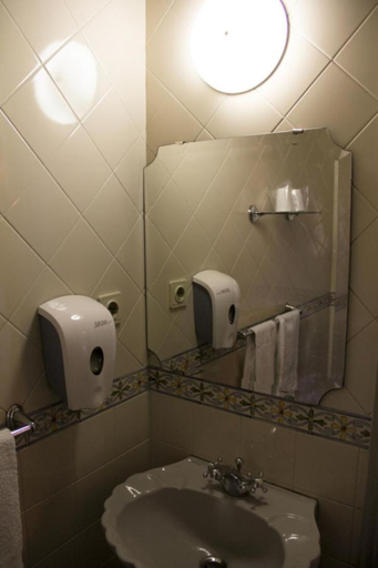 Bathroom 4, Monte da Lua, Sintra